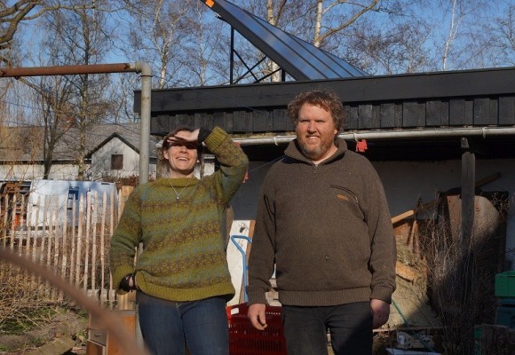 Anna og Mikkel sparer 15.000 kr. om året med solvarme og pillefyr